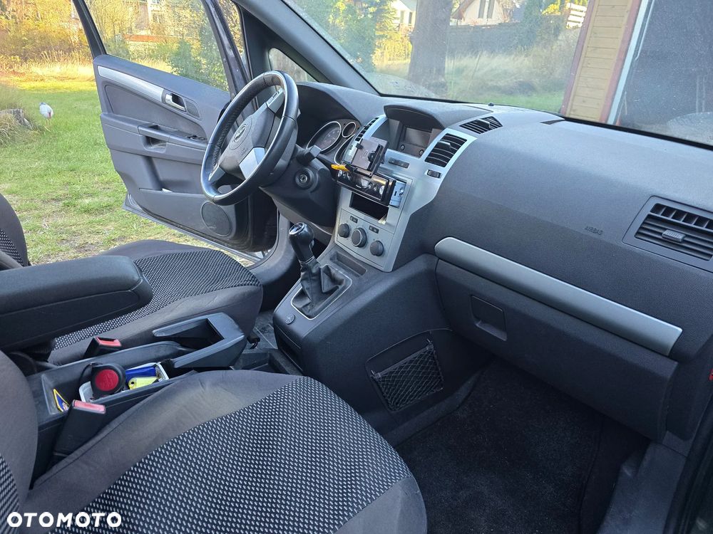 Opel Zafira 2012 photo 4