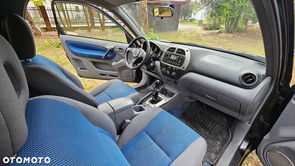 Toyota RAV4 1.8 VVT-i 4x2 - 12