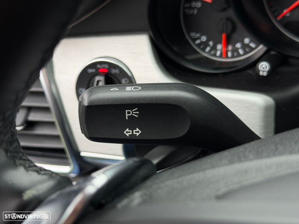 Porsche Panamera Standard - 35