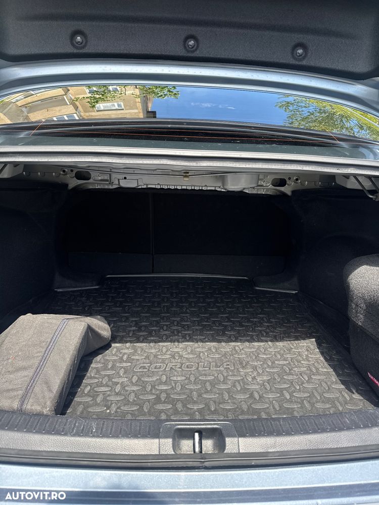 Toyota Corolla 1.8 HSD Exclusive interior Negru - 10