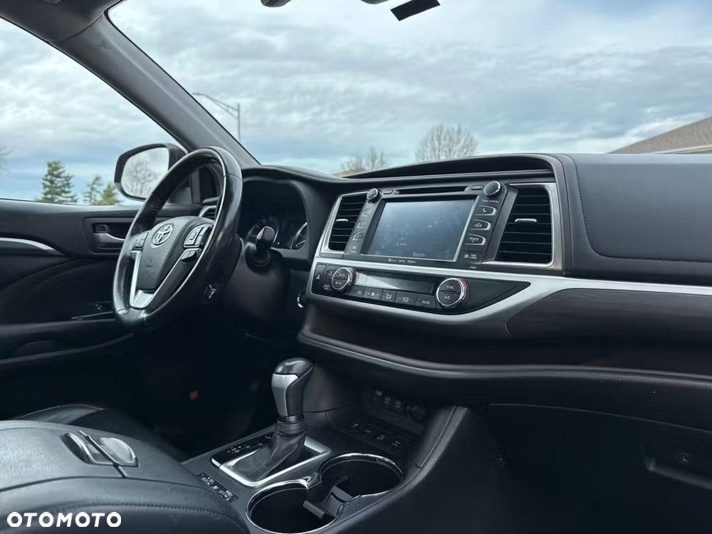 Toyota Highlander 3.5 V6 - 16