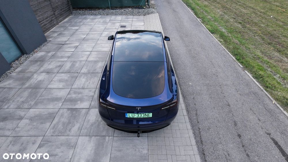 Tesla Model Y Long Range AWD - 22