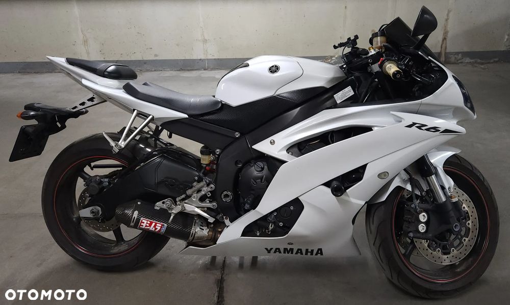 Yamaha R6 - 1