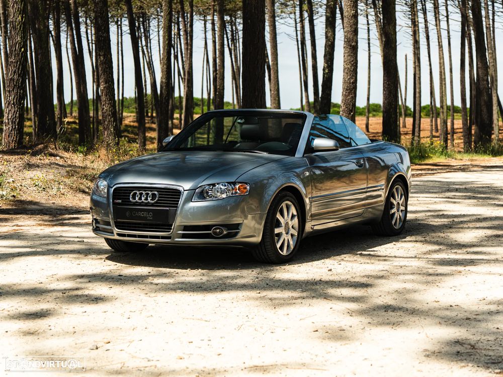 Audi A4 Cabrio 2.0 TDI S-line - 1