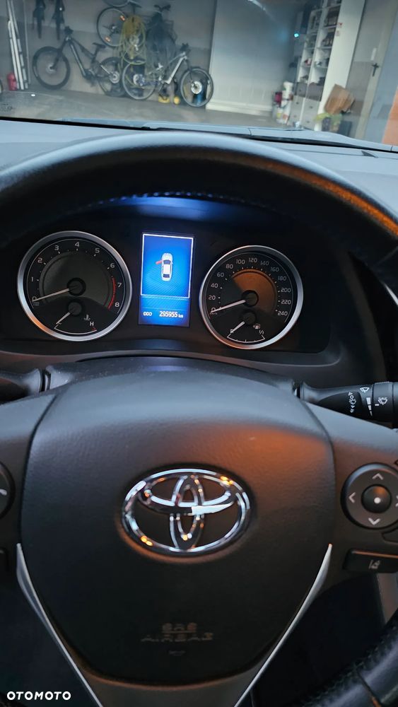 Toyota Corolla 1.6 Comfort - 12