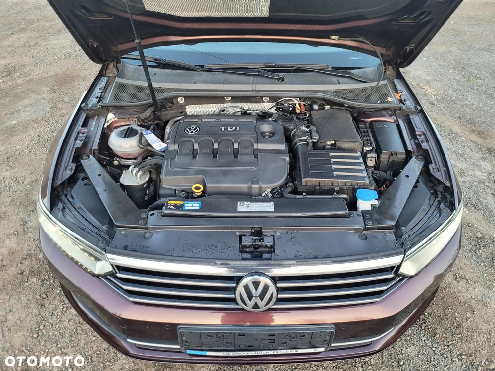 Volkswagen Passat 2.0 TDI SCR (BlueMotion Technology) Comfortline - 29