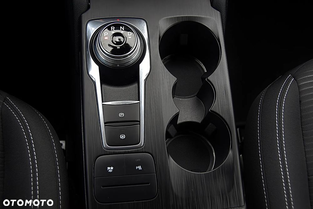 Ford Kuga 2.5 FHEV FWD Titanium - 32