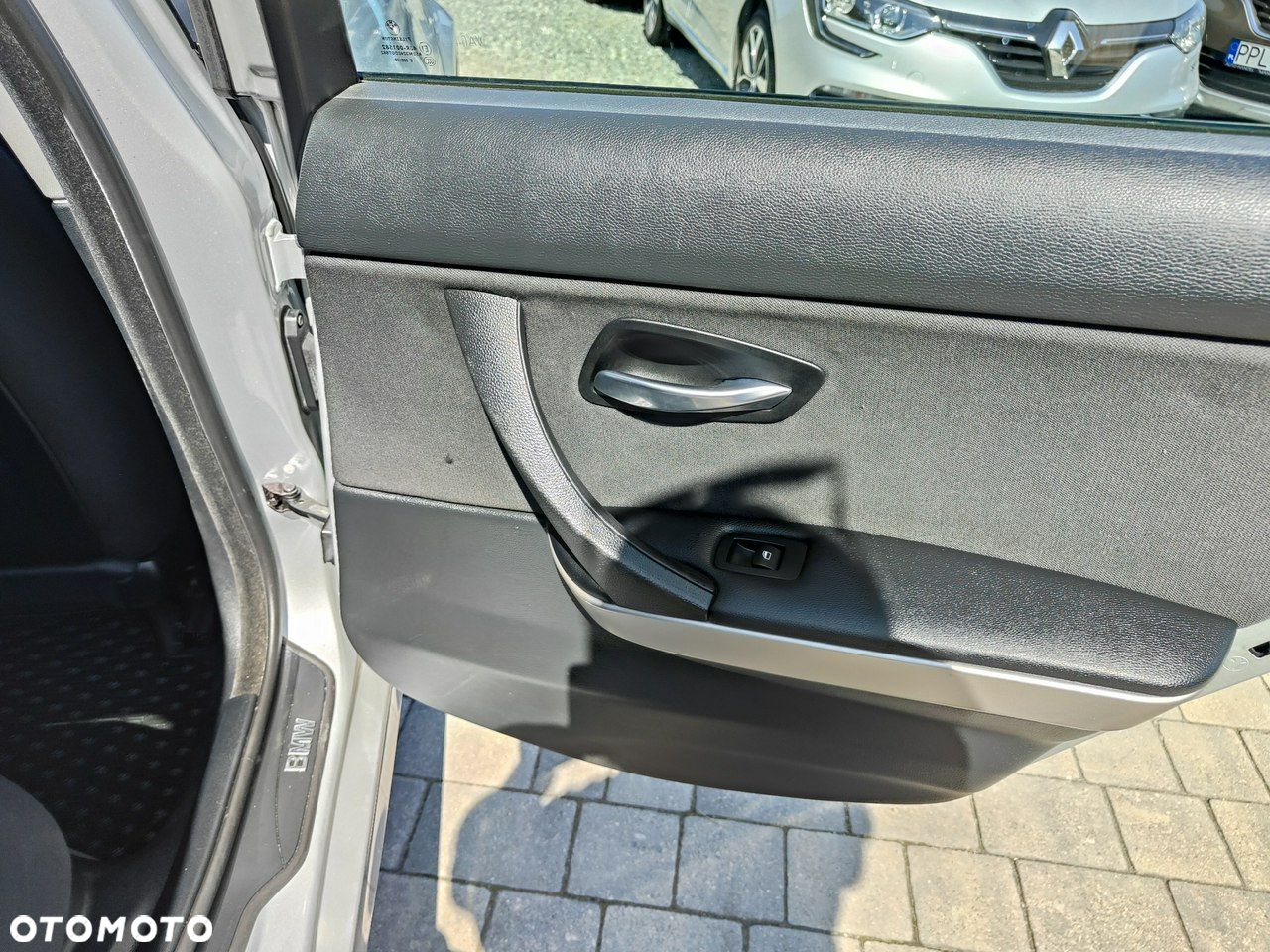 BMW Seria 3 318i - 22