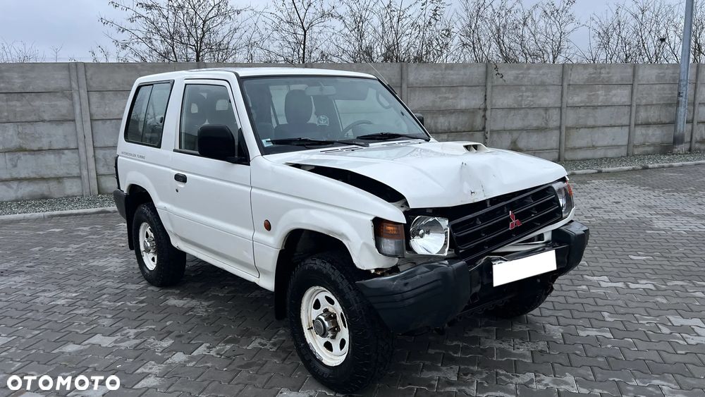 Mitsubishi Pajero - 2