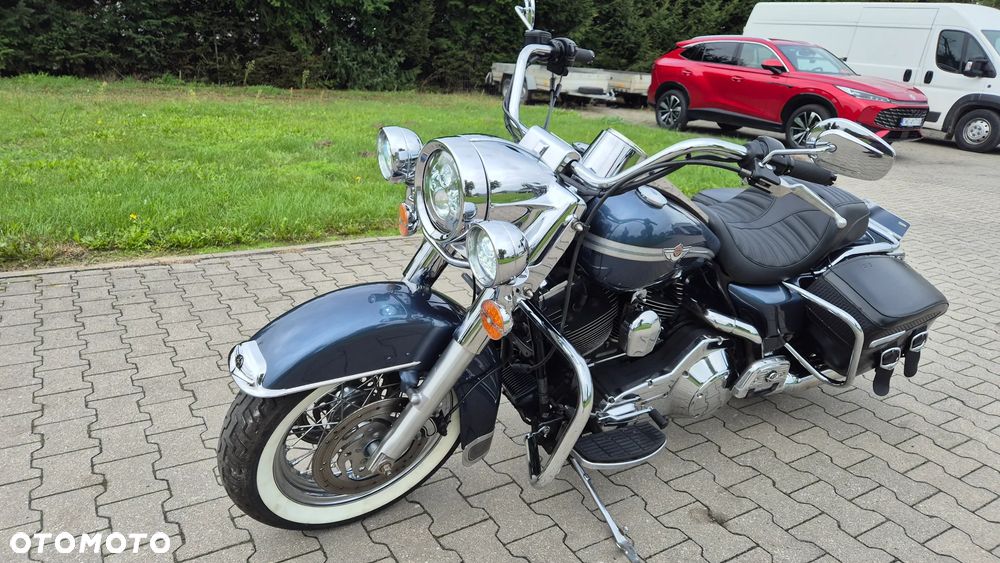 Harley-Davidson Touring Road King - 16