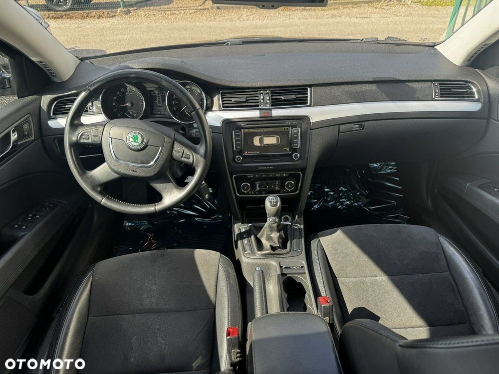 Skoda Superb 1.6 TDI GreenLine - 8