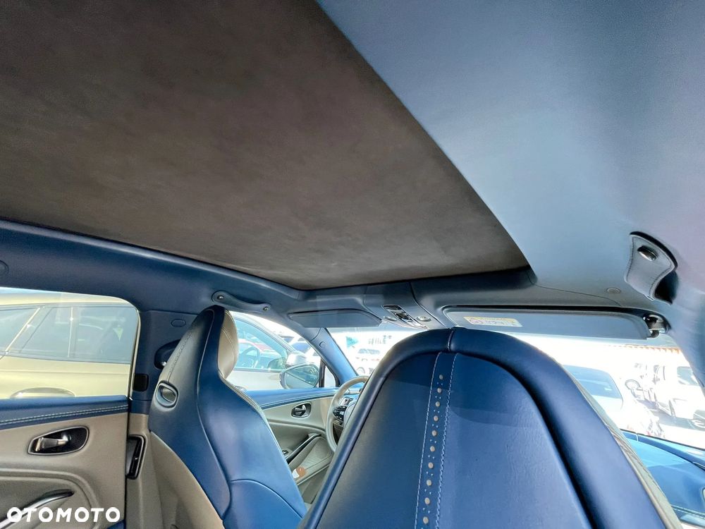 Aston Martin DBX Standard - 4