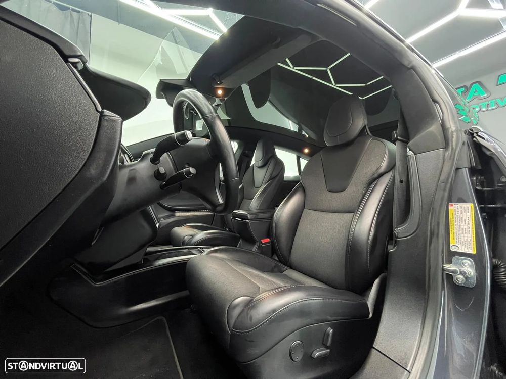 Tesla Model S 75D - 20