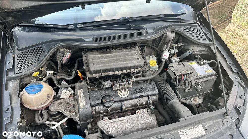 Volkswagen Polo 1.4 16V Comfortline - 13
