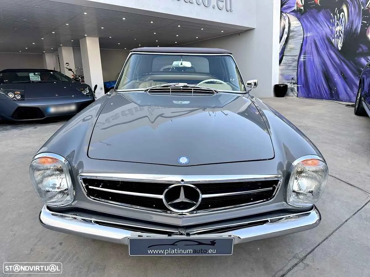 Mercedes-Benz 230 - 7