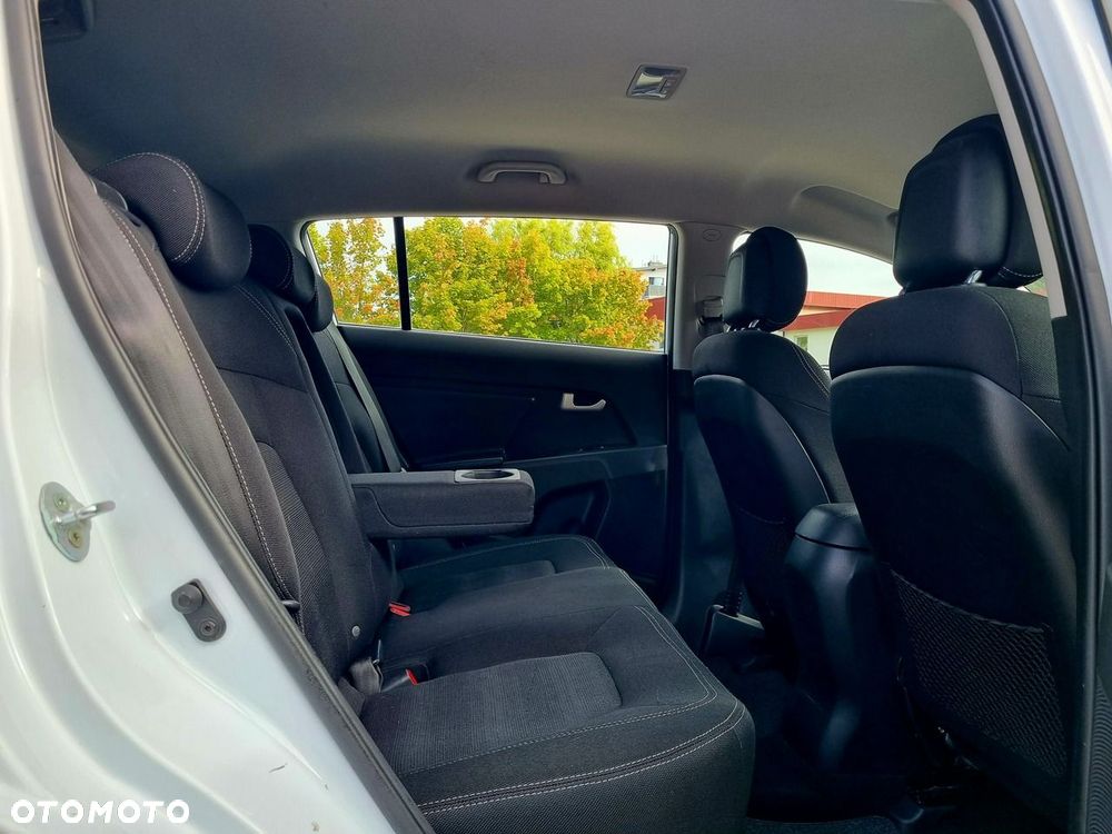 Kia Sportage 1.6 GDI L 2WD - 12