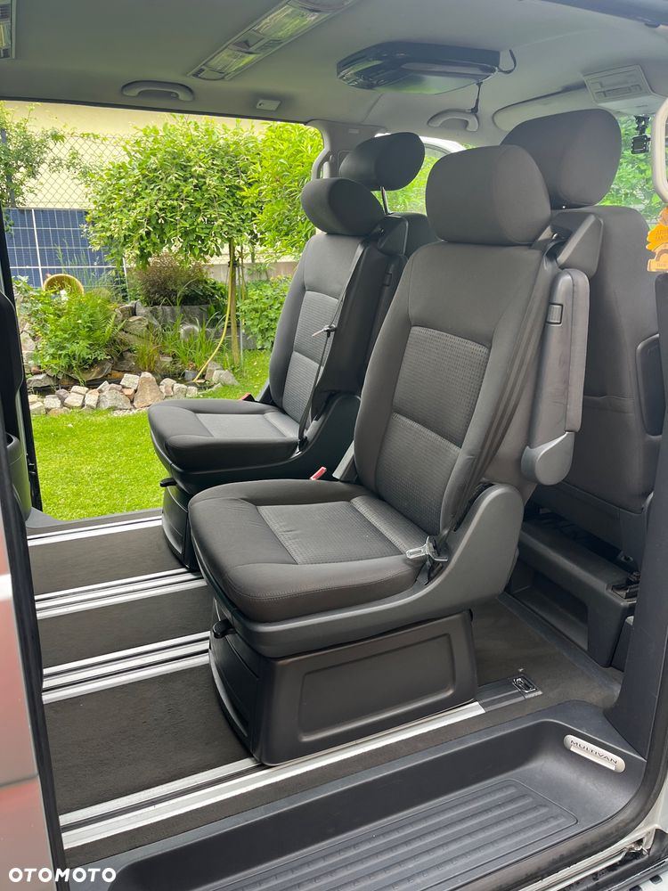 Volkswagen Multivan - 13