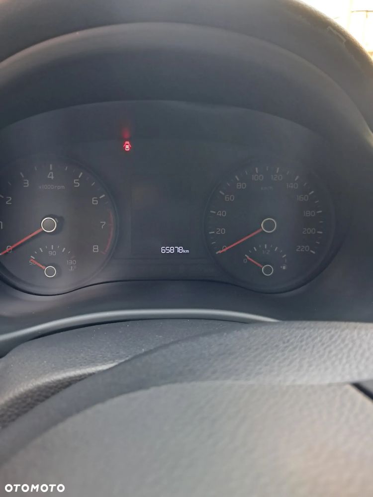 Kia Rio 1.2 M - 12