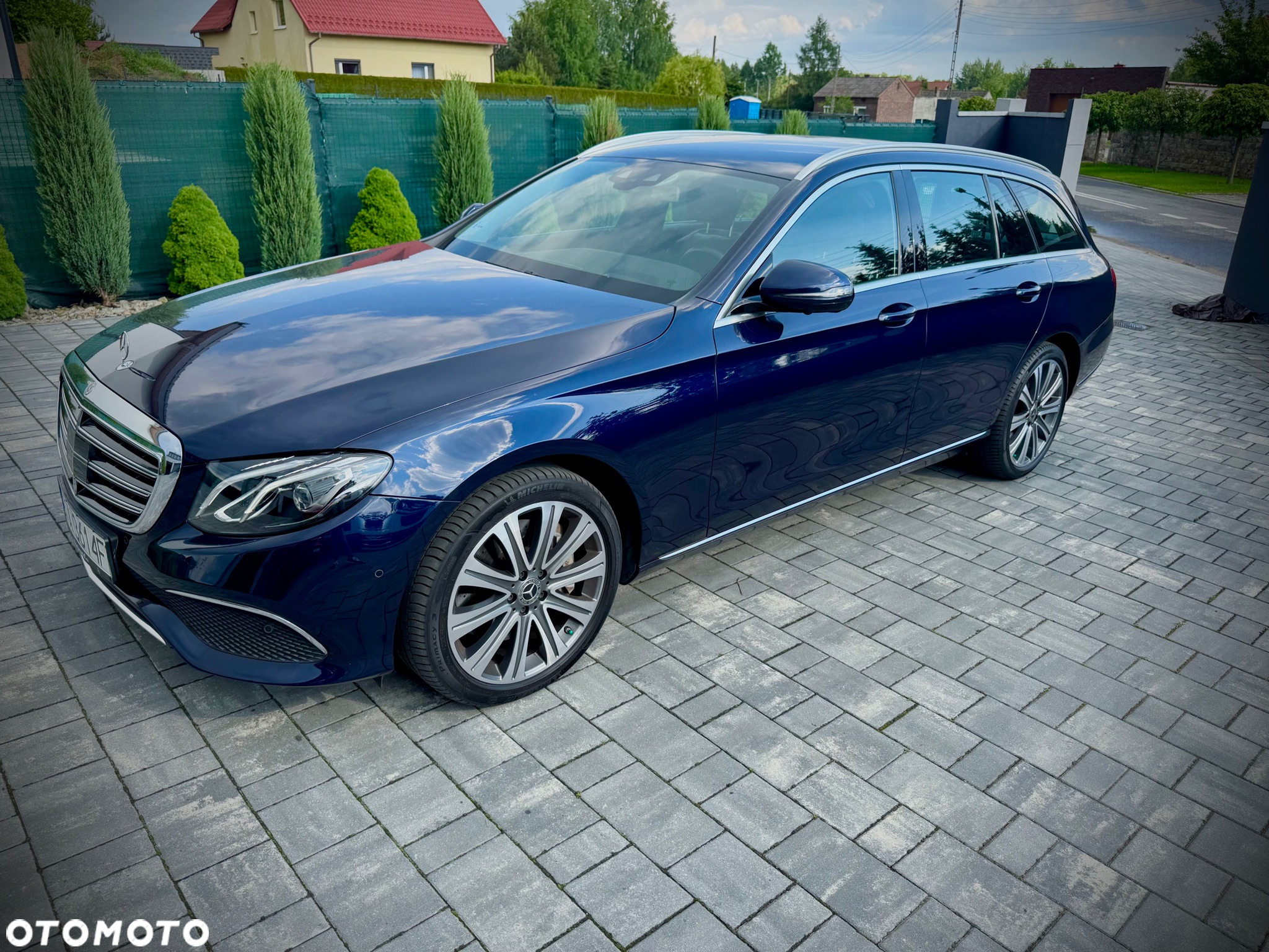 Mercedes-Benz Klasa E 400 4Matic T 9G-TRONIC Exclusive - 5