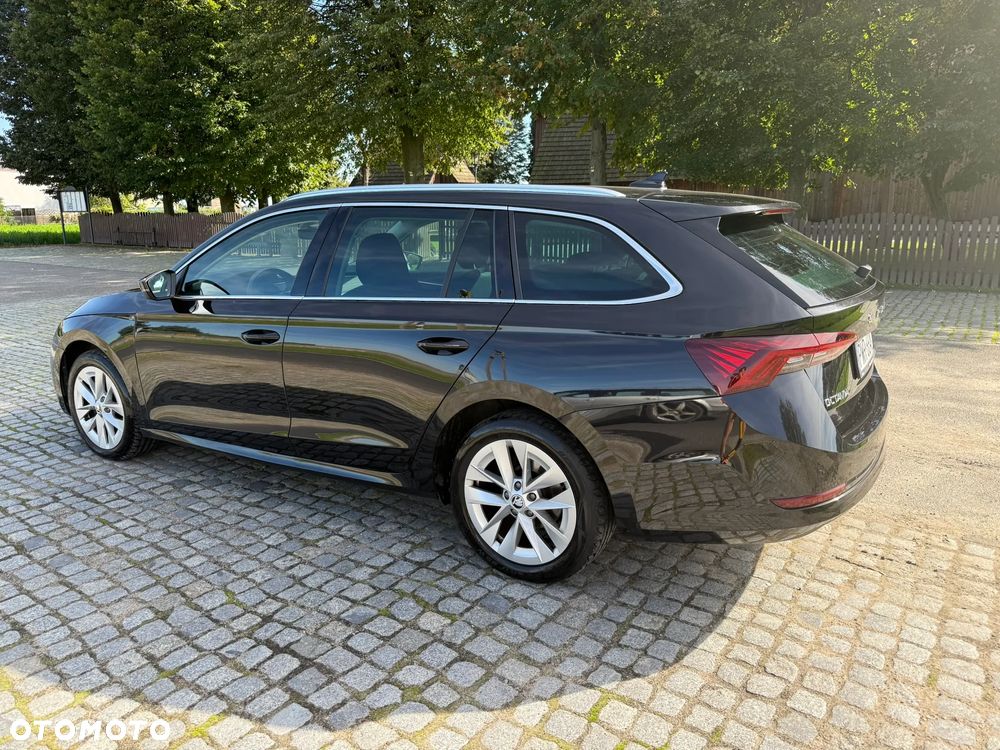 Skoda Octavia ver-2-0-tdi-dsg-style - 10