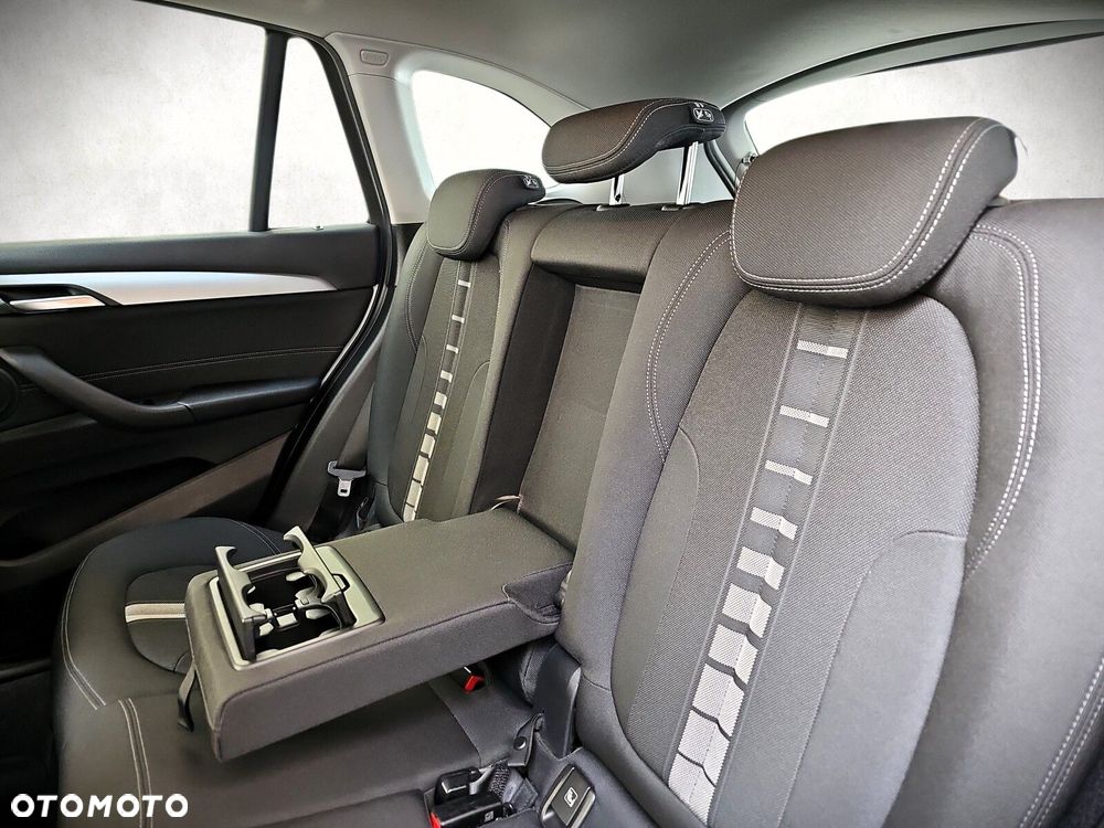 BMW X1 - 32