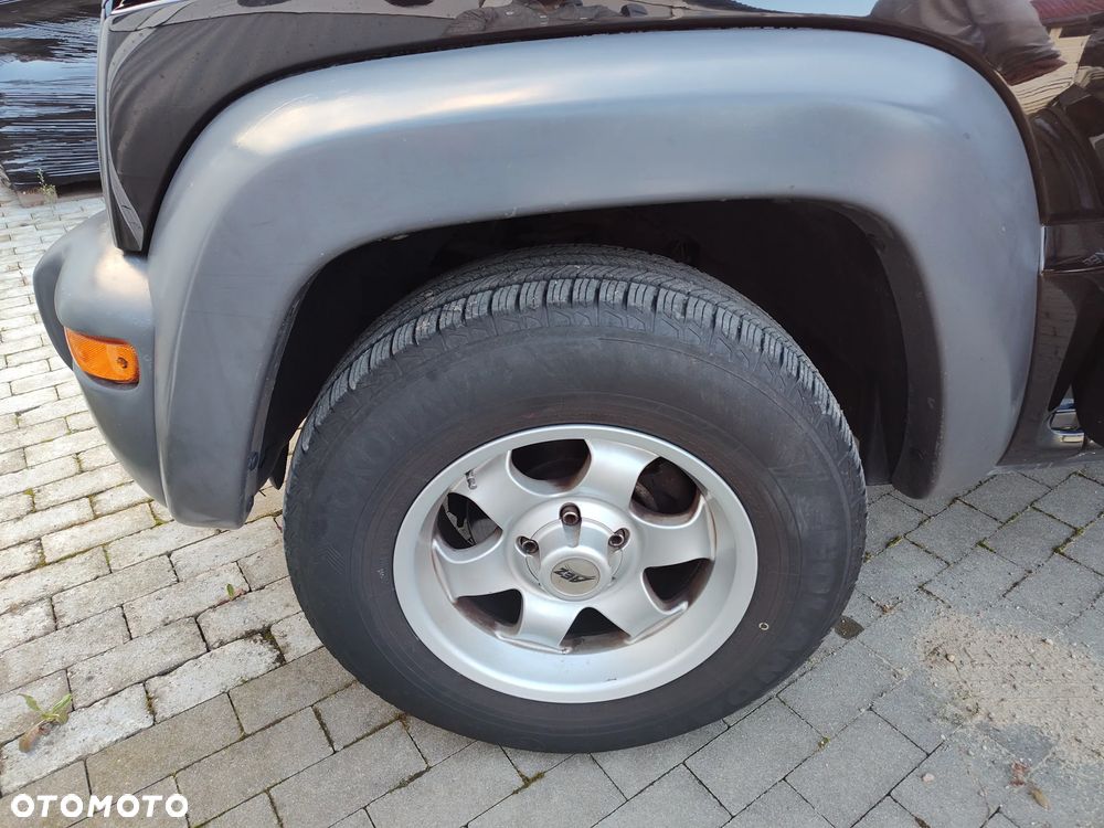 Jeep Cherokee - 14