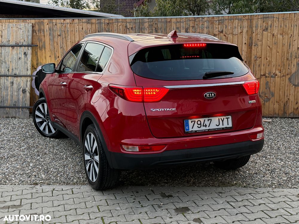 Kia Sportage 1.7 CRDI 2WD Dream-Team Edition - 18
