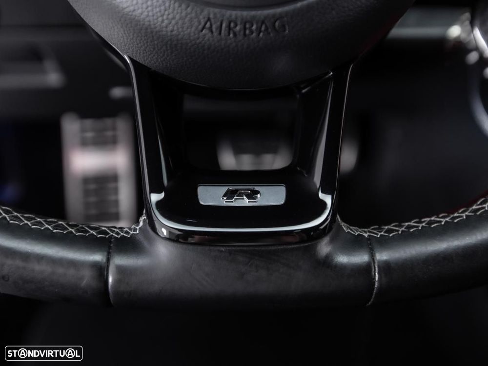 Volkswagen Golf 2.0 TSI R DSG — fotografia 17