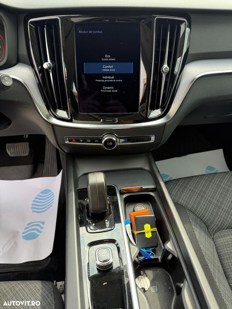 Volvo V60 B4 D Geartronic Momentum Pro - 28
