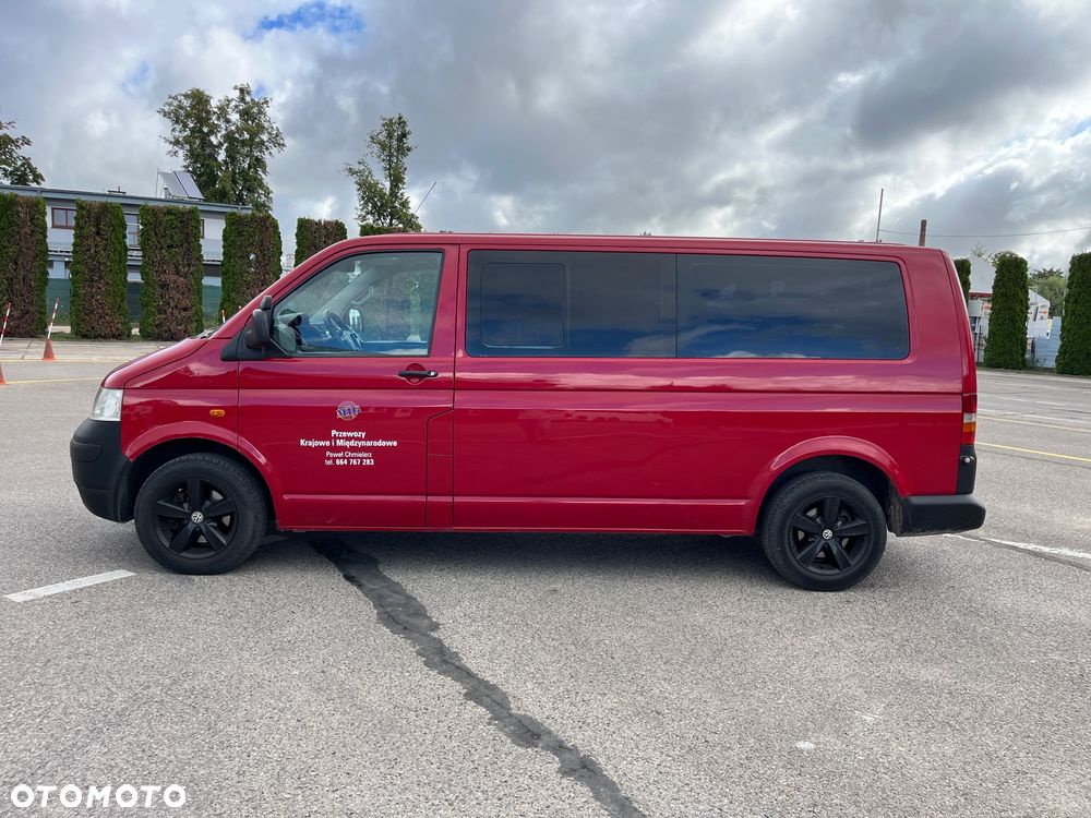 Volkswagen Caravelle - 2