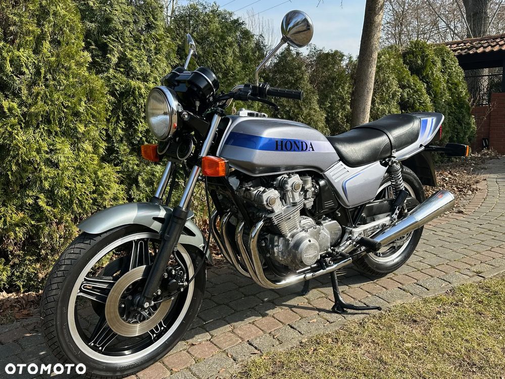 Honda CB - 1
