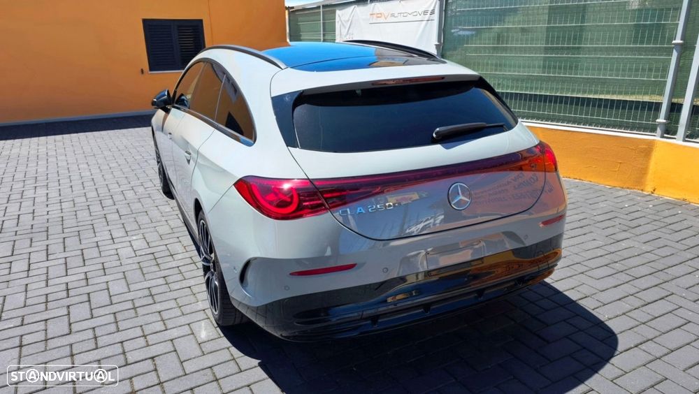 Mercedes-Benz CLA 250 - 32