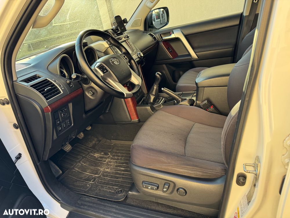 Toyota Land Cruiser 2.8l Turbo D-4D M/T Executive - 7