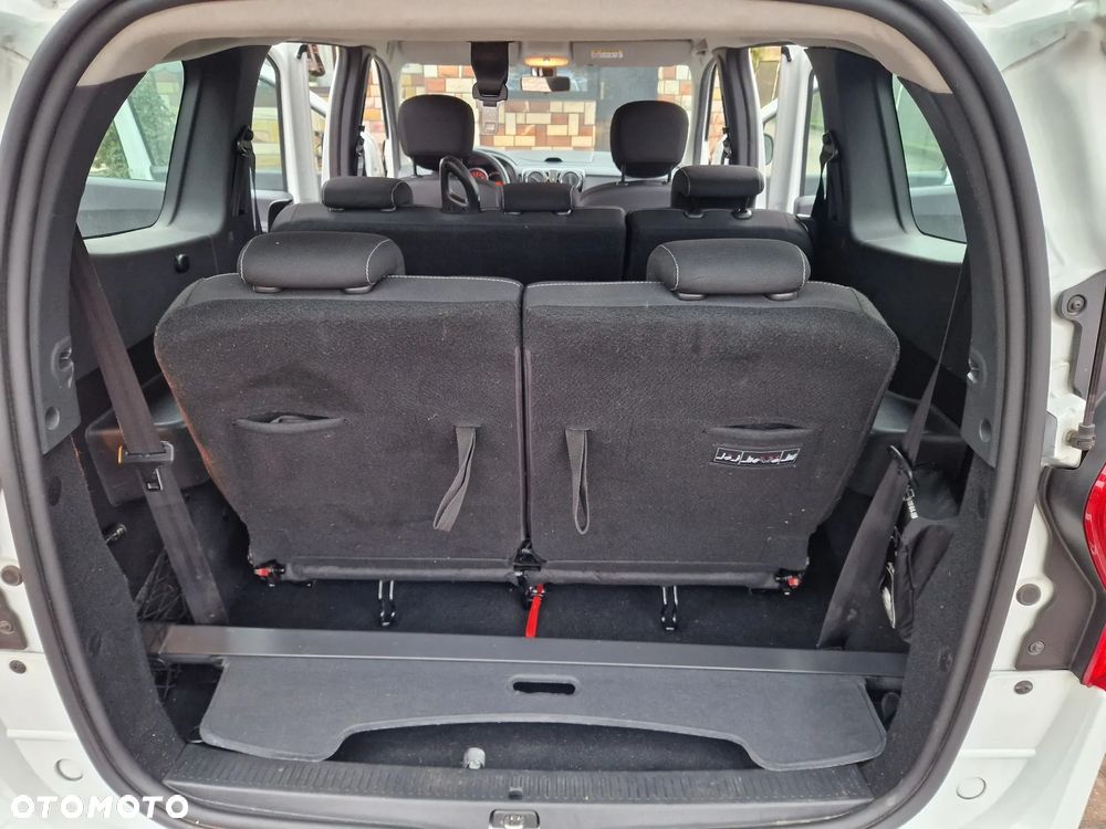 Dacia Lodgy 1.6 SCe Laureate S&S - 14