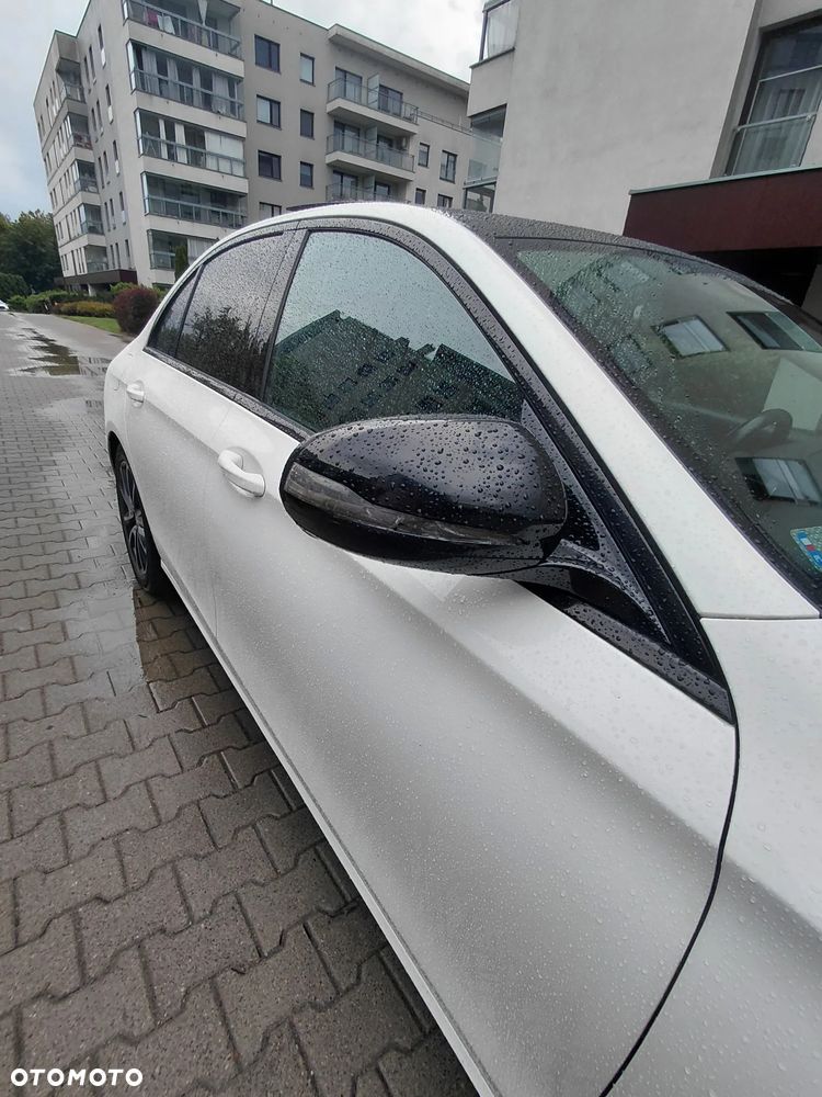 Mercedes-Benz Klasa E 220 d 9G-TRONIC - 13