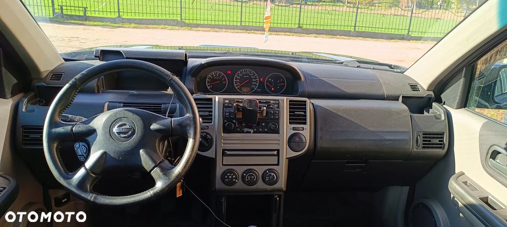 Nissan X-Trail - 4