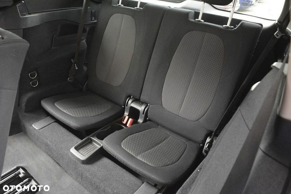 BMW Seria 2 218d Sport Line - 34