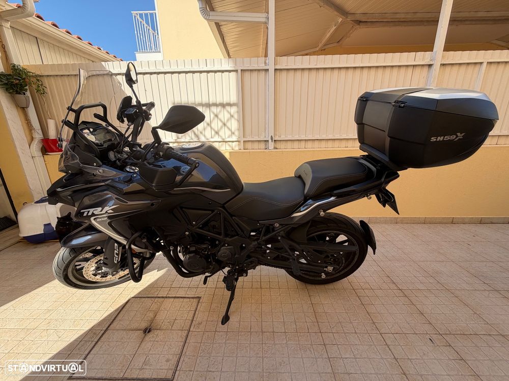 Benelli TRK 502 - 10