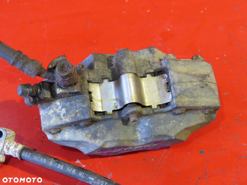 HONDA CBR 900 RR CBR900RR SC33 zacisk hamulca przód przedni przewód wąż - 3
