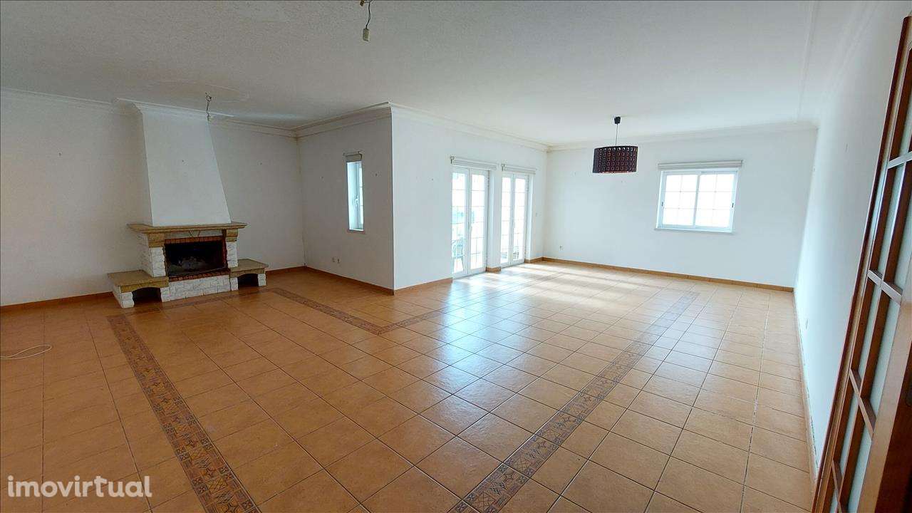 Anúncio Century 21 Portugal - Grande imagem: 3/22