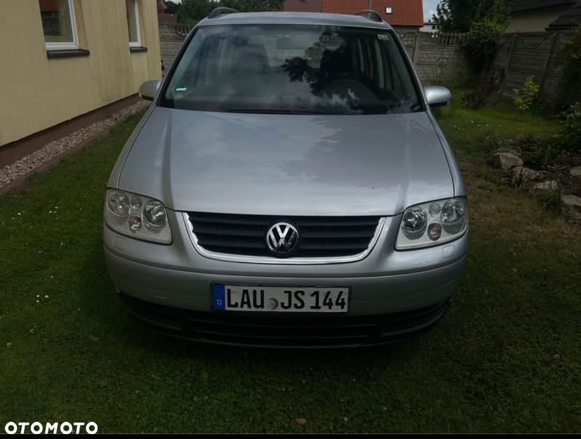 Volkswagen Touran 1.6 FSI - 1