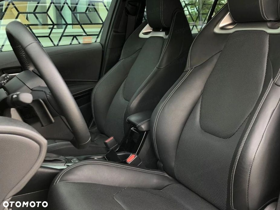 Toyota Corolla 2.0 Hybrid Executive - 6