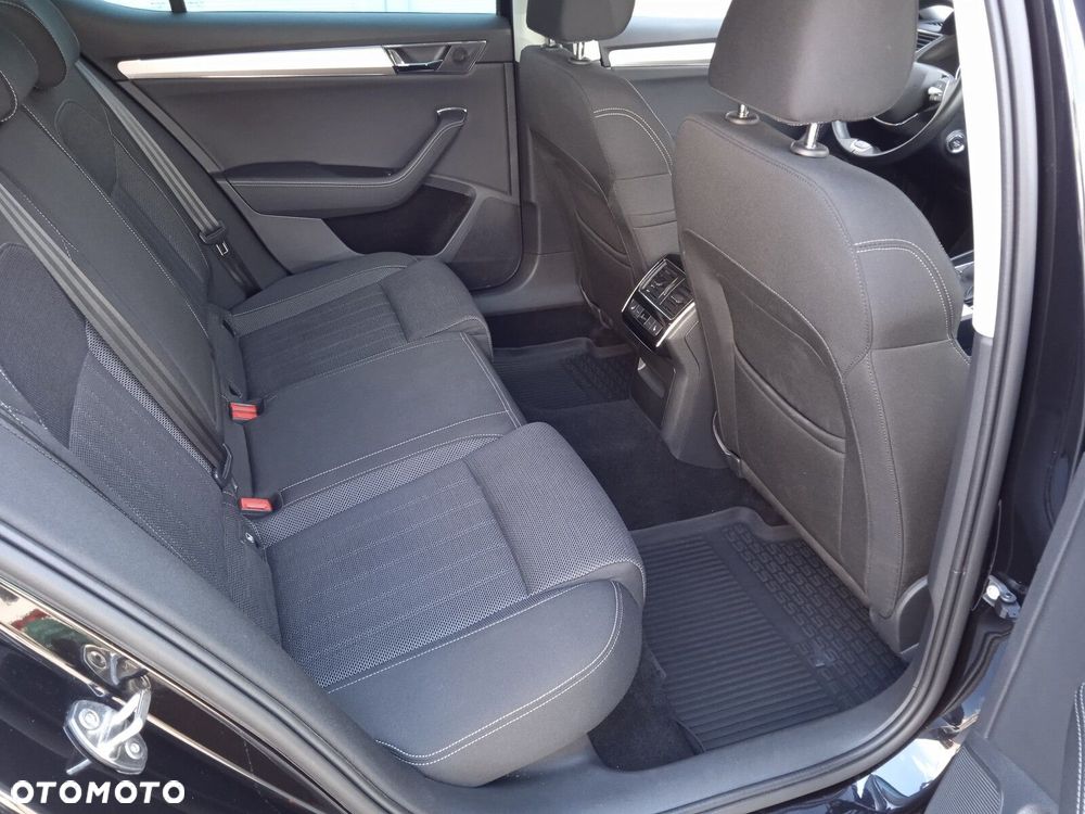 Skoda Superb 2.0 TDI SCR Style DSG - 13