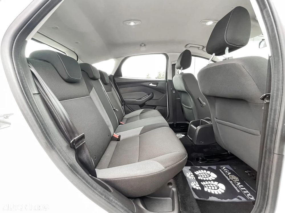 Ford Focus - 10