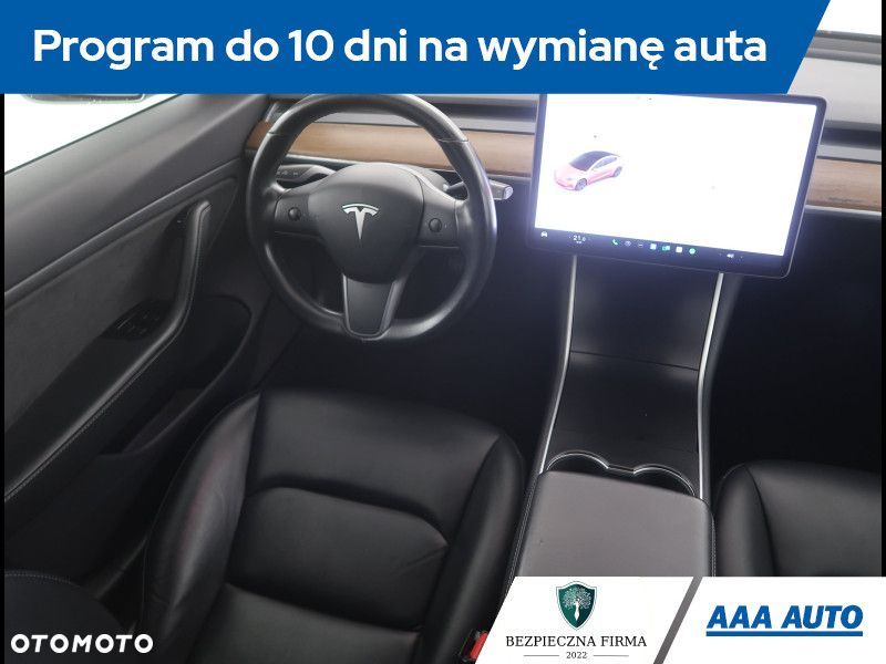 Tesla Model 3 - 8