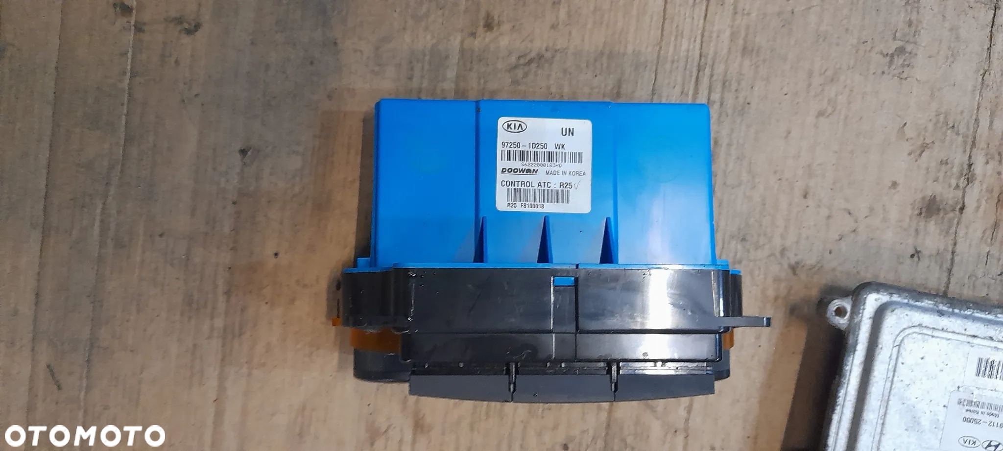 Lampa Lewa lub prawa Kia Carens III - 12