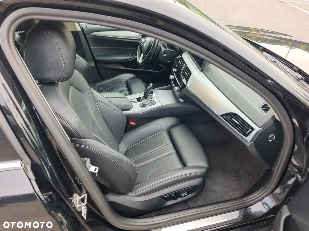 BMW Seria 5 518d - 9