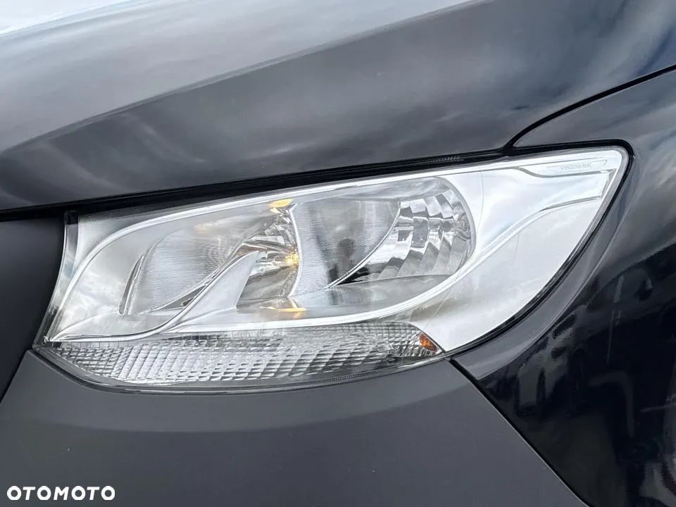 Mercedes-Benz Sprinter - 25