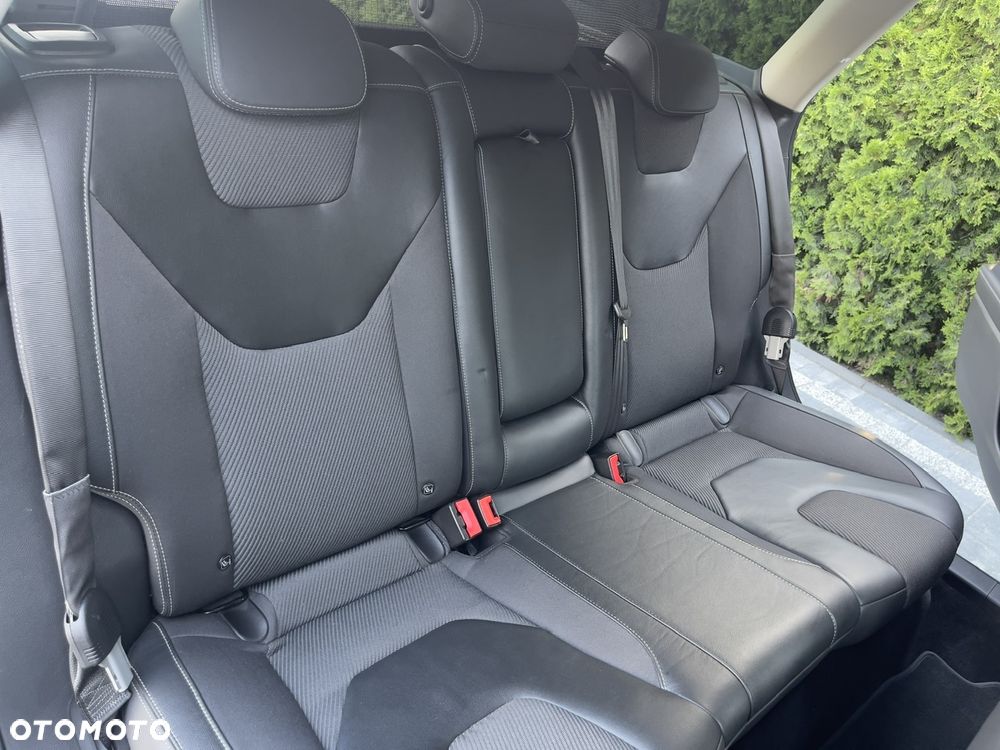 Ford Mondeo - 25