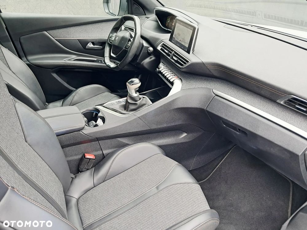 Peugeot 3008 - 13